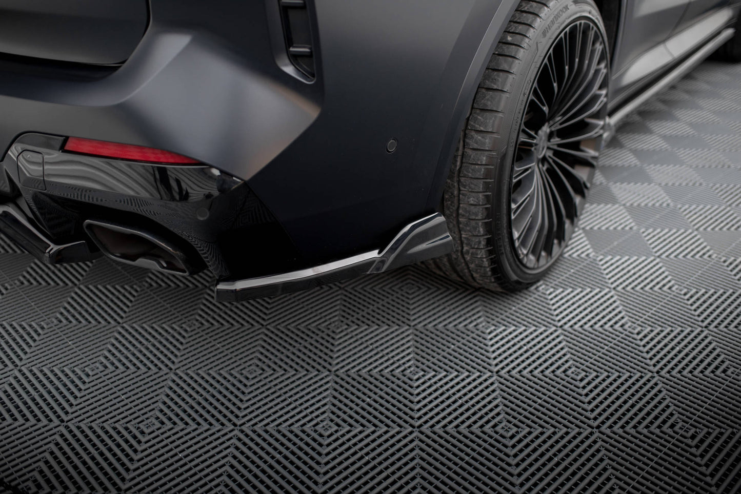 SPLITTER SUITABLE FOR VW GOLF 8 GTI GTD RLINE LOOK GLOSSY BLACK SPORTY DESIGN 