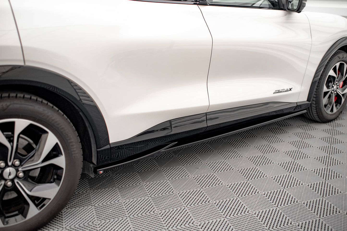 SPLITTER SUITABLE FOR VW GOLF 8 GTI GTD RLINE LOOK GLOSSY BLACK SPORTY DESIGN 