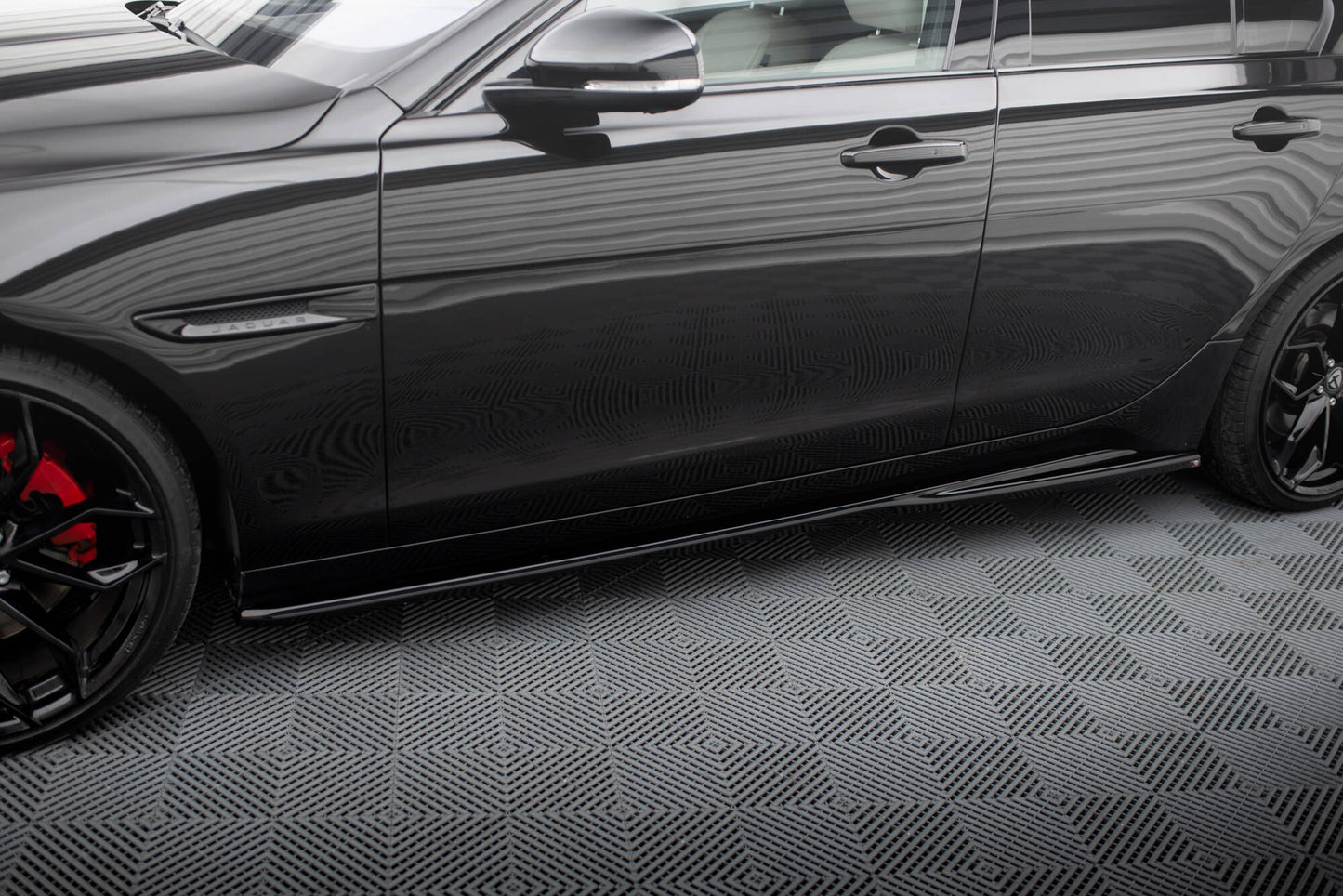 SPLITTER SUITABLE FOR VW GOLF 8 GTI GTD RLINE LOOK GLOSSY BLACK SPORTY DESIGN 