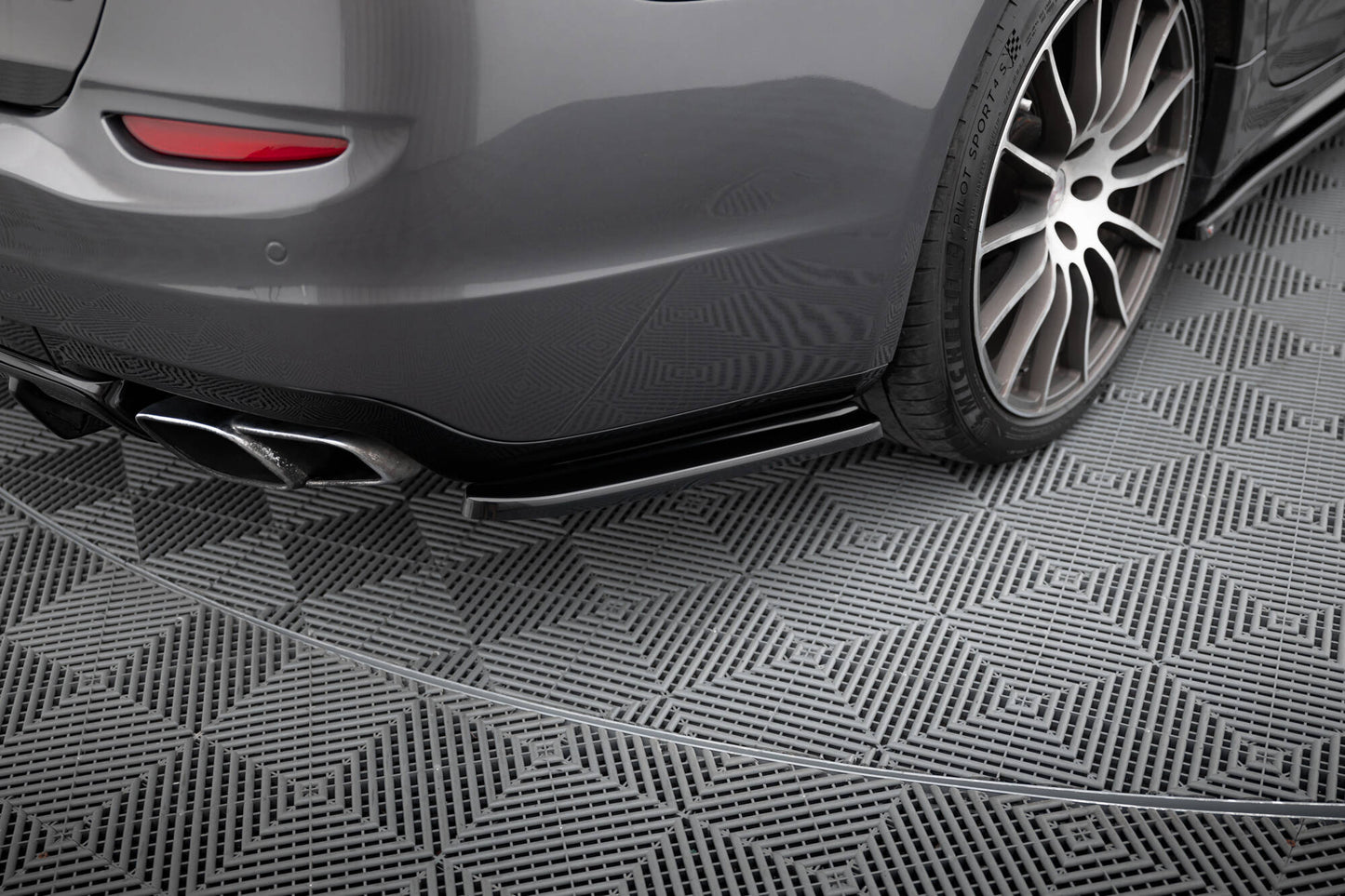 SPLITTER SUITABLE FOR VW GOLF 8 GTI GTD RLINE LOOK GLOSSY BLACK SPORTY DESIGN 