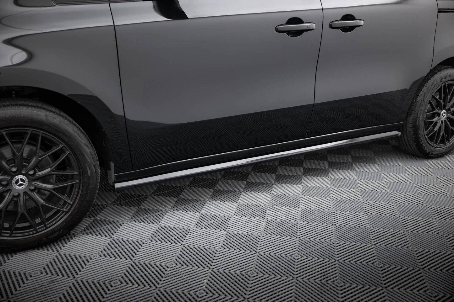 SPLITTER SUITABLE FOR VW GOLF 8 GTI GTD RLINE LOOK GLOSSY BLACK SPORTY DESIGN 