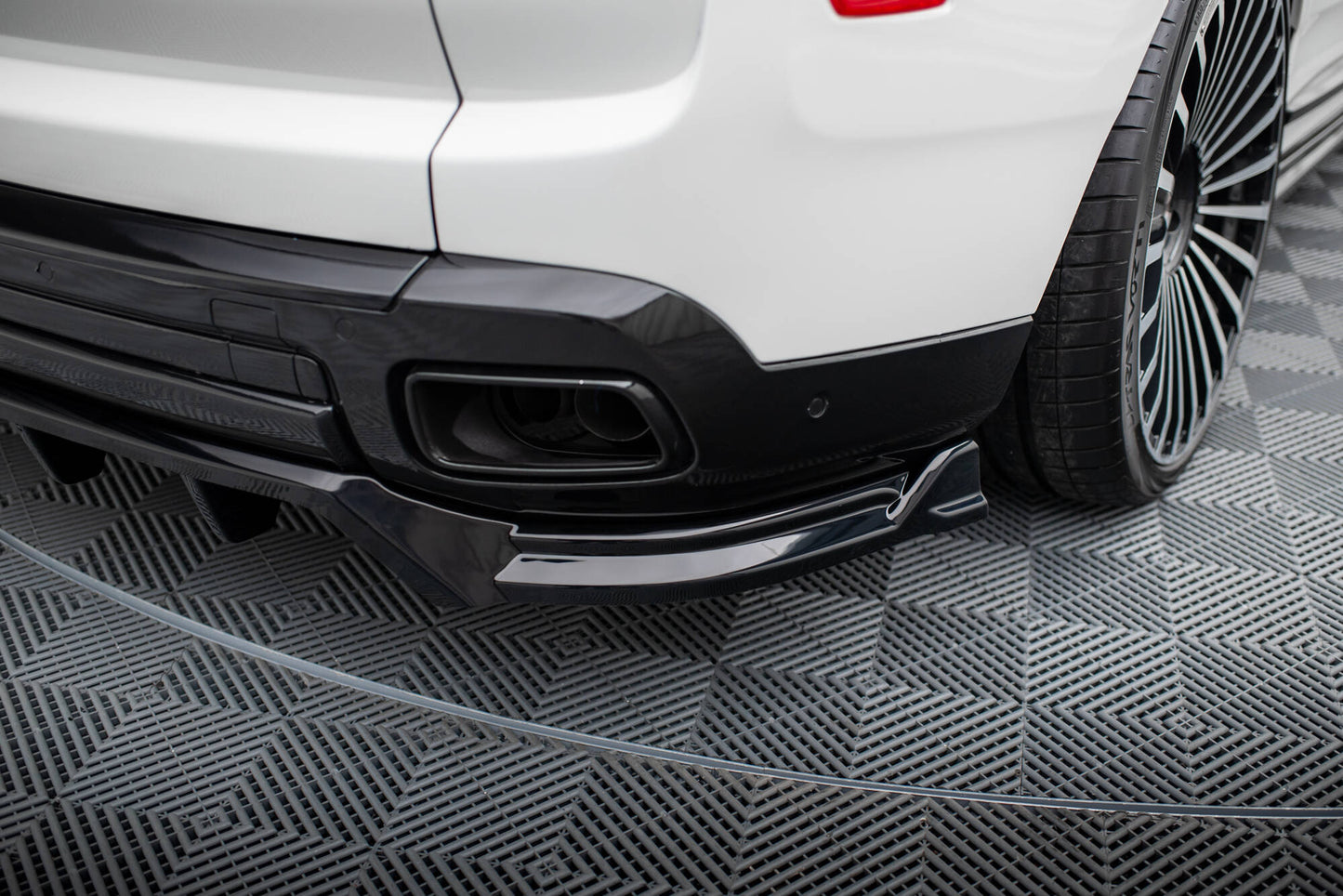 SPLITTER SUITABLE FOR VW GOLF 8 GTI GTD RLINE LOOK GLOSSY BLACK SPORTY DESIGN 