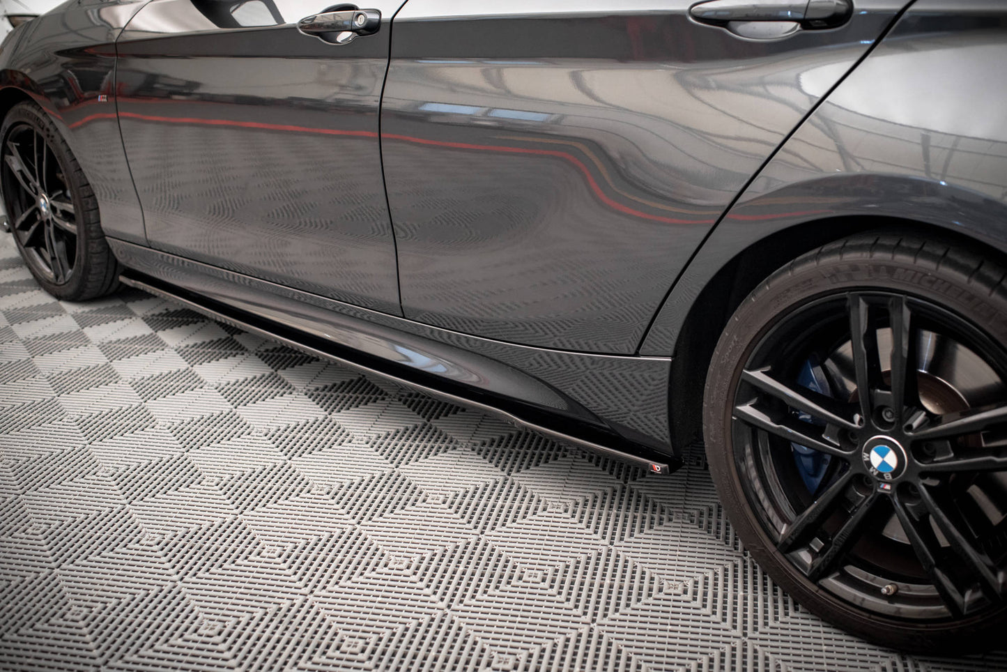 SPLITTER SUITABLE FOR VW GOLF 8 GTI GTD RLINE LOOK GLOSSY BLACK SPORTY DESIGN 