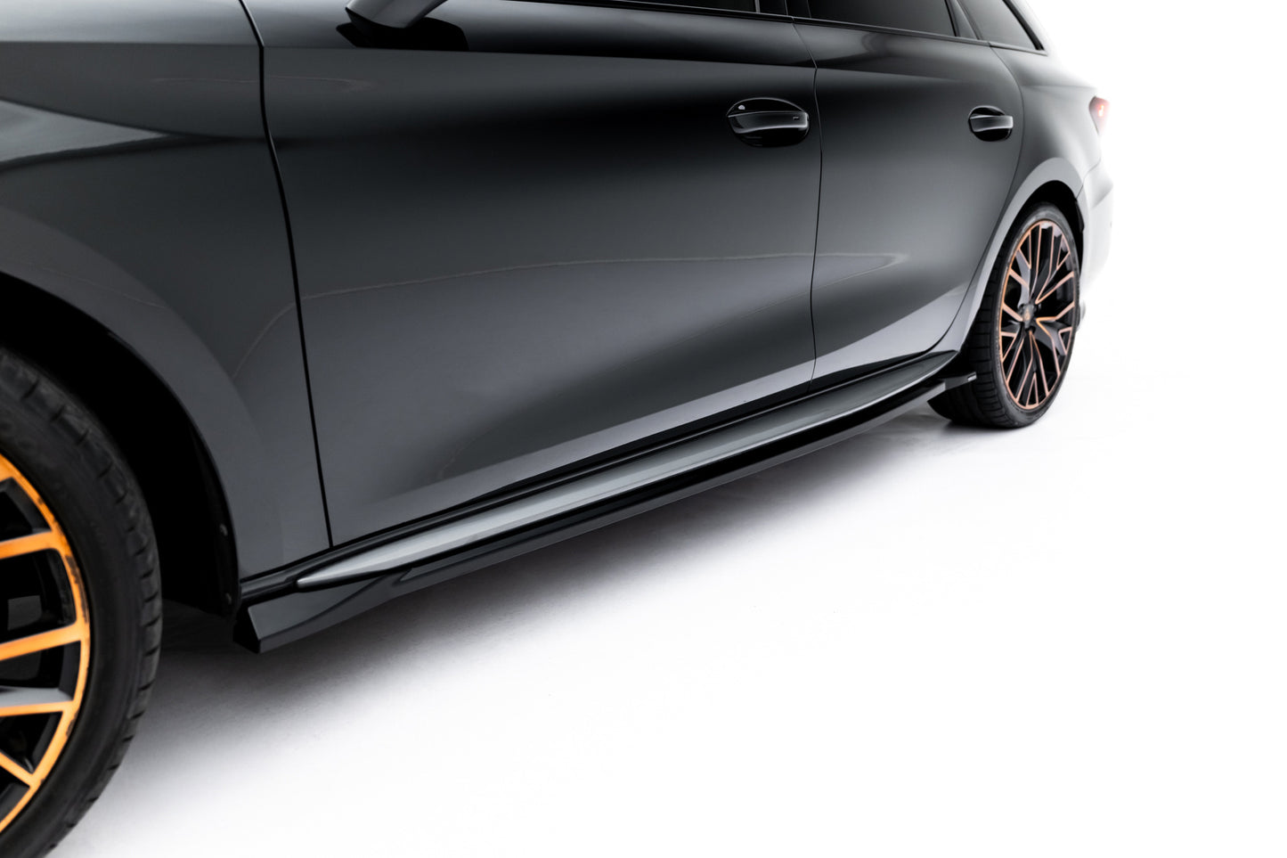 SPLITTER SUITABLE FOR VW GOLF 8 GTI GTD RLINE LOOK GLOSSY BLACK SPORTY DESIGN 