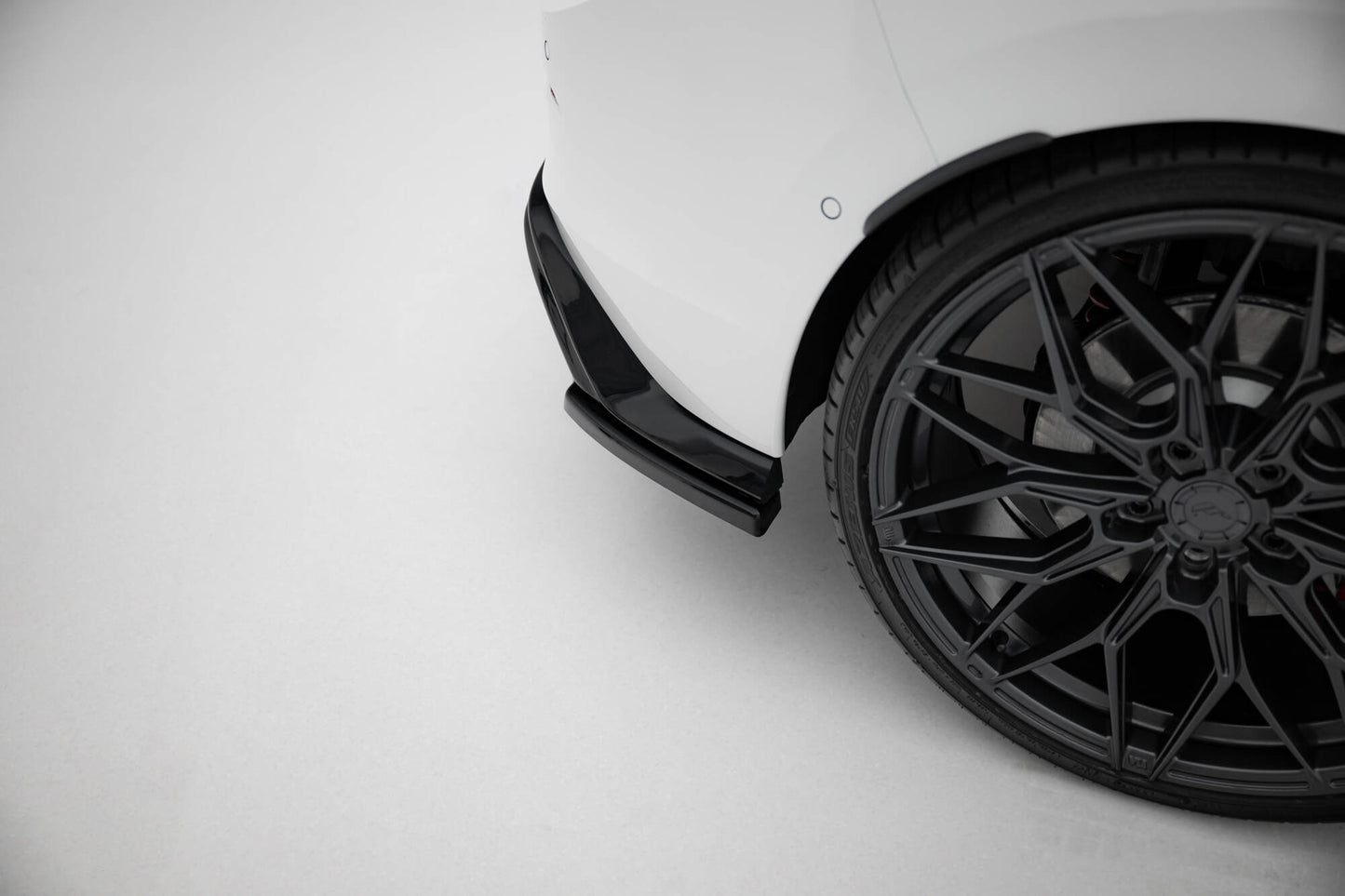 SPLITTER SUITABLE FOR VW GOLF 8 GTI GTD RLINE LOOK GLOSSY BLACK SPORTY DESIGN 