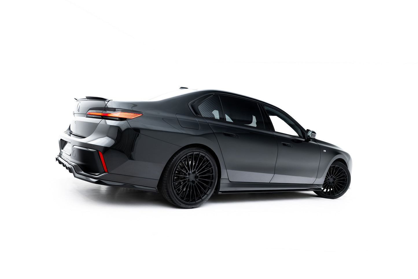 💕 Bodykit adatto per V.2 BMW 740d / 740i M-Pack G70💕