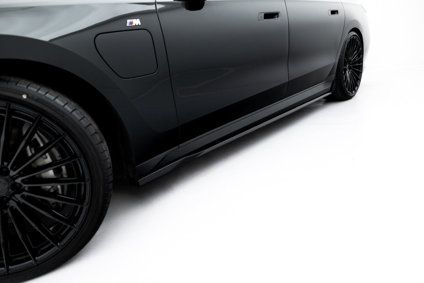 💕 Bodykit adatto per V.2 BMW 740d / 740i M-Pack G70💕