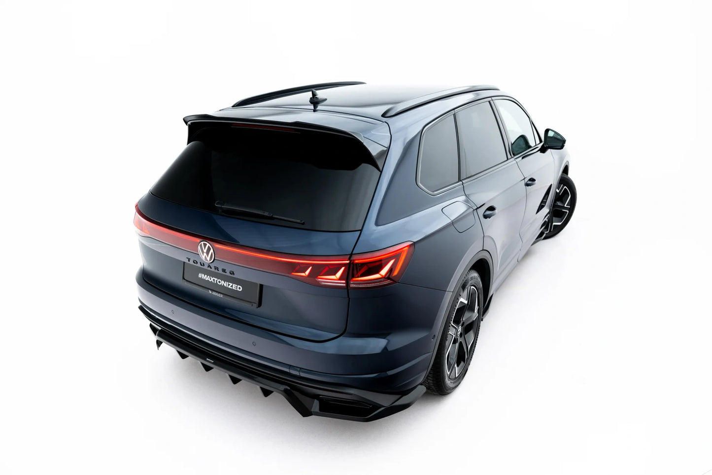 SPLITTER SUITABLE FOR VW GOLF 8 GTI GTD RLINE LOOK GLOSSY BLACK SPORTY DESIGN 