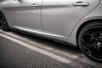 🔥Alfa Romeo Giulia Sport Side Skirts Diffusers🔥