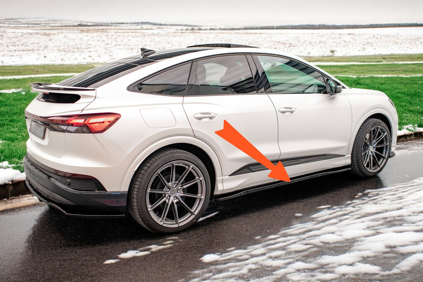 🔥Side skirts Suitable For Audi Q4 e-tron Sportback S-line Mk1🔥