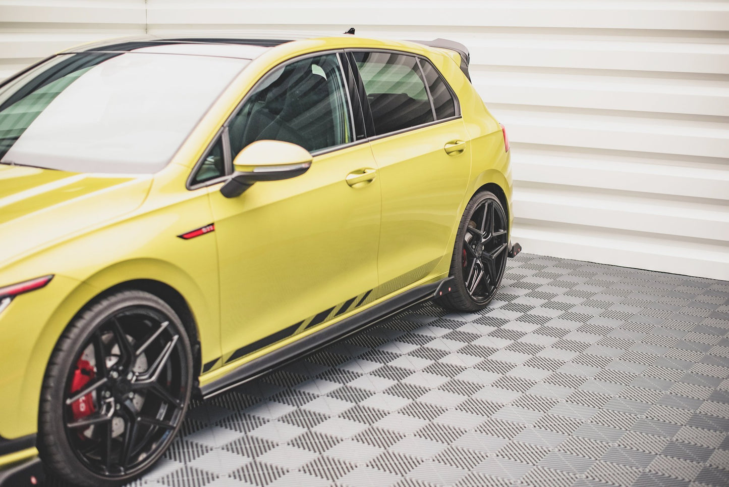 MINIGONNE LATERALI V.2 + FLAP ADATTI PER VOLKSWAGEN GOLF 8 GTI / GTI CLUBSPORT / R-LINE 2020