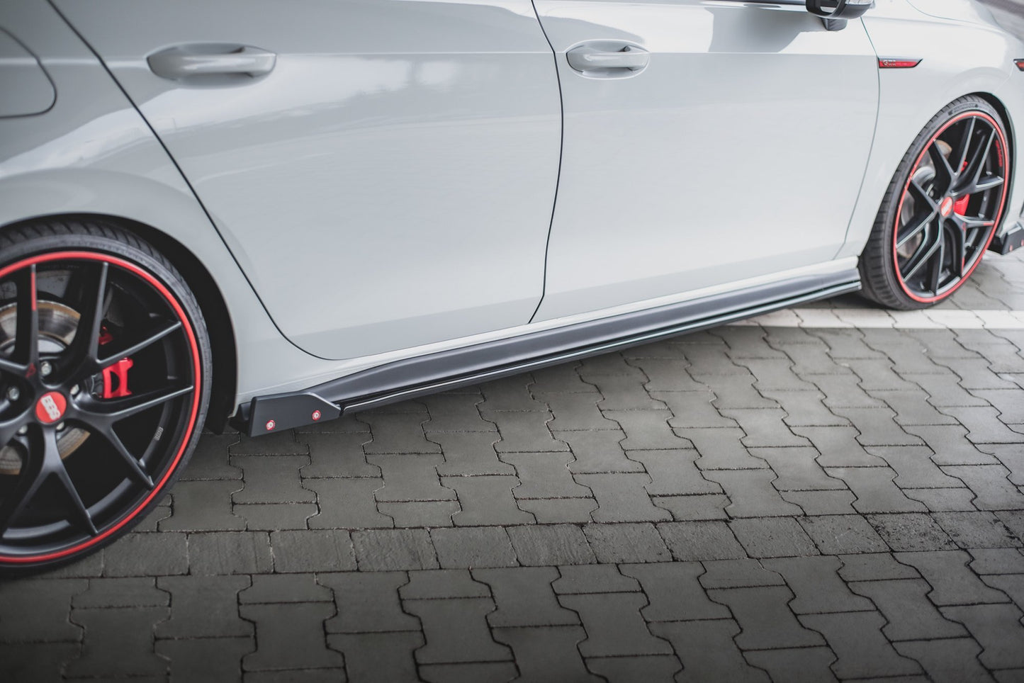 MINIGONNE LATERALI V.2 + FLAP ADATTI PER VOLKSWAGEN GOLF 8 GTI / GTI CLUBSPORT / R-LINE 2020