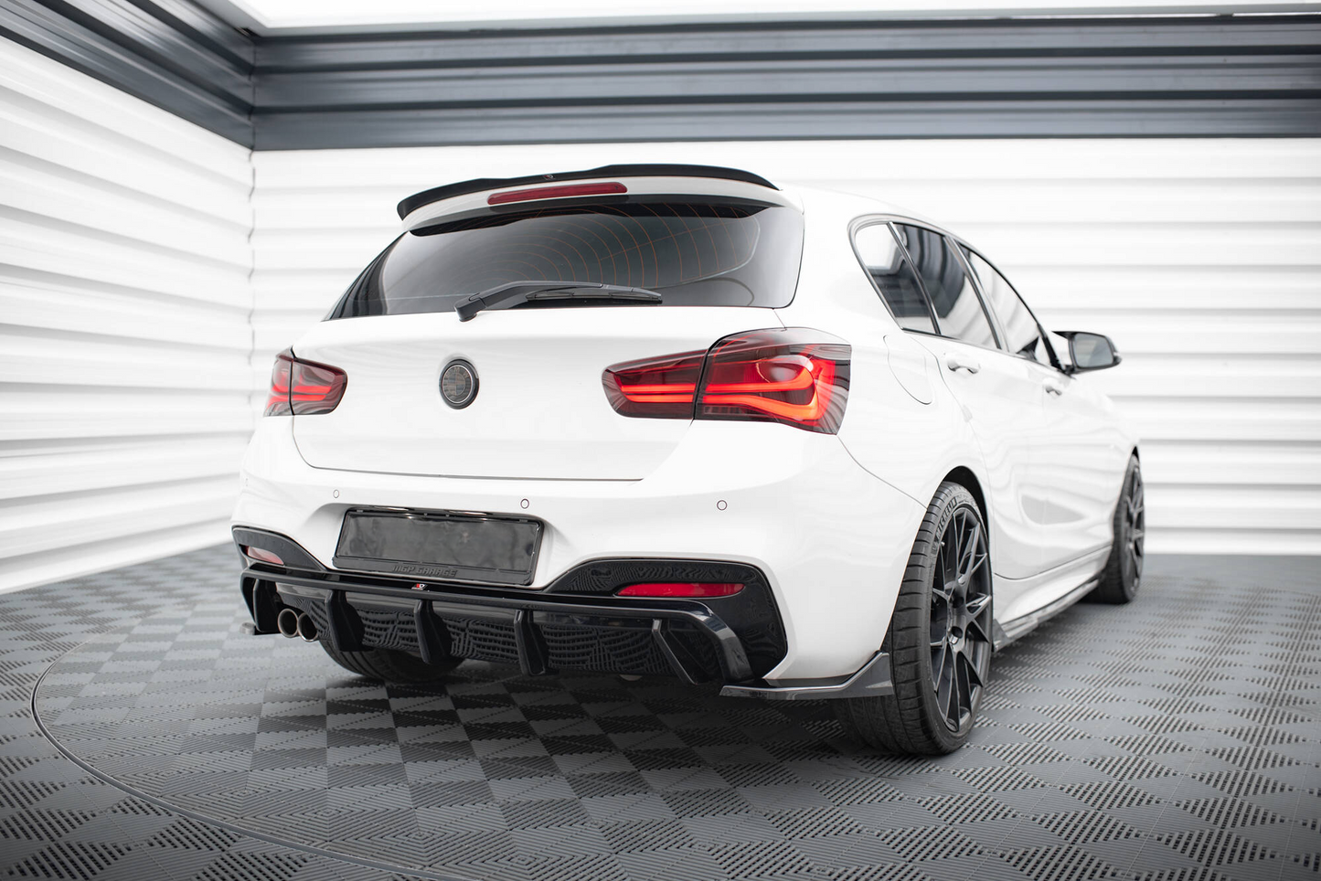 Roof Spoiler Compatible with V.1 BMW 1 M-Pack / M140i / Standard F20