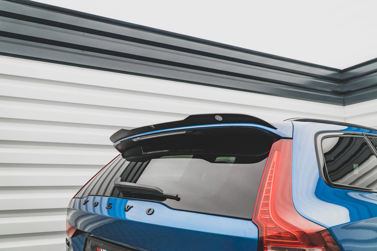 SPOILER adatto per VOLVO V60 R-DESIGN MK2 2018-