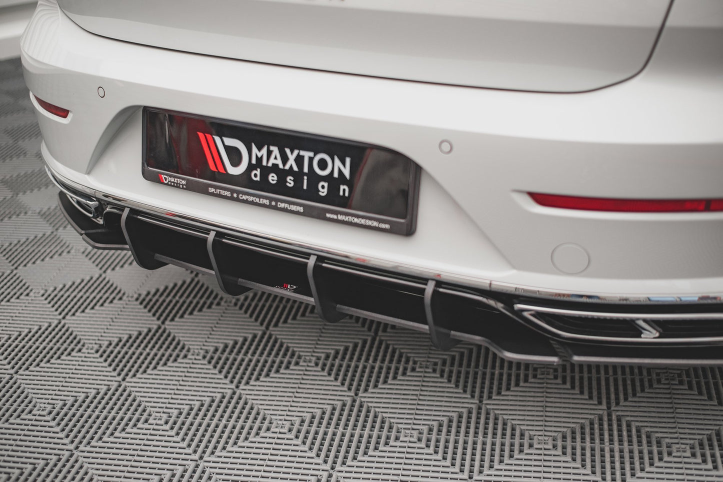 STREET PRO DIFFUSORE POSTERIORE ADATTO PER VOLKSWAGEN ARTEON R-LINE FACELIFT 2020-