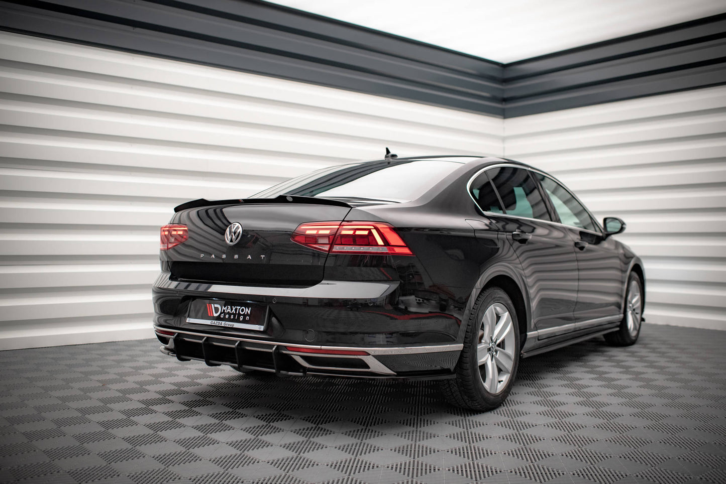 STREET PRO DIFFUSORE POSTERIORE adatto per VOLKWAGEN PASSAT B8 FACELIFT 2019-