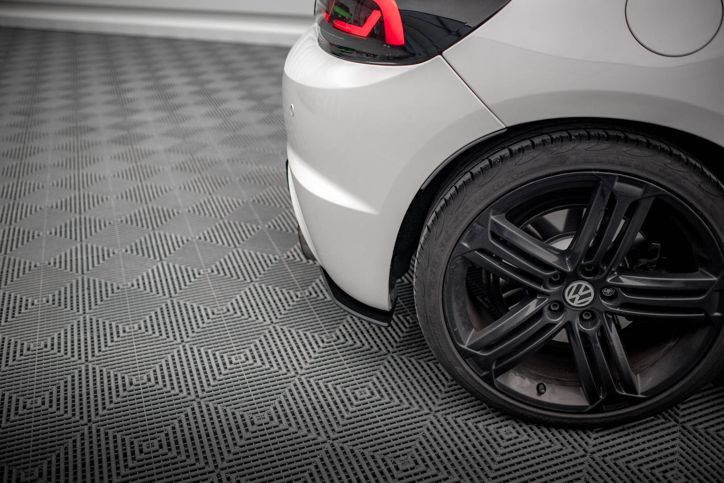 SPLITTER LATERALI POSTERIORI STREET PRO adatti per VOLKSWAGEN SCIROCCO R MK3