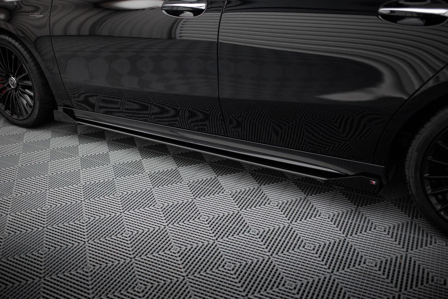 STREET PRO MINIGONNE LATERALI + FLAPS adatto per MERCEDES-AMG A35 W177 FACELIFT 2023-