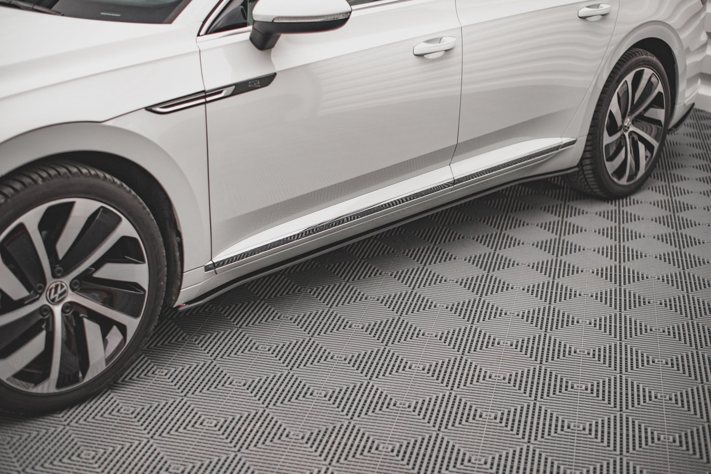 STREET PRO MINIGONNE LATERALI ADATTE PER V.1 VOLKSWAGEN ARTEON R/ R-LINE FACELIFT