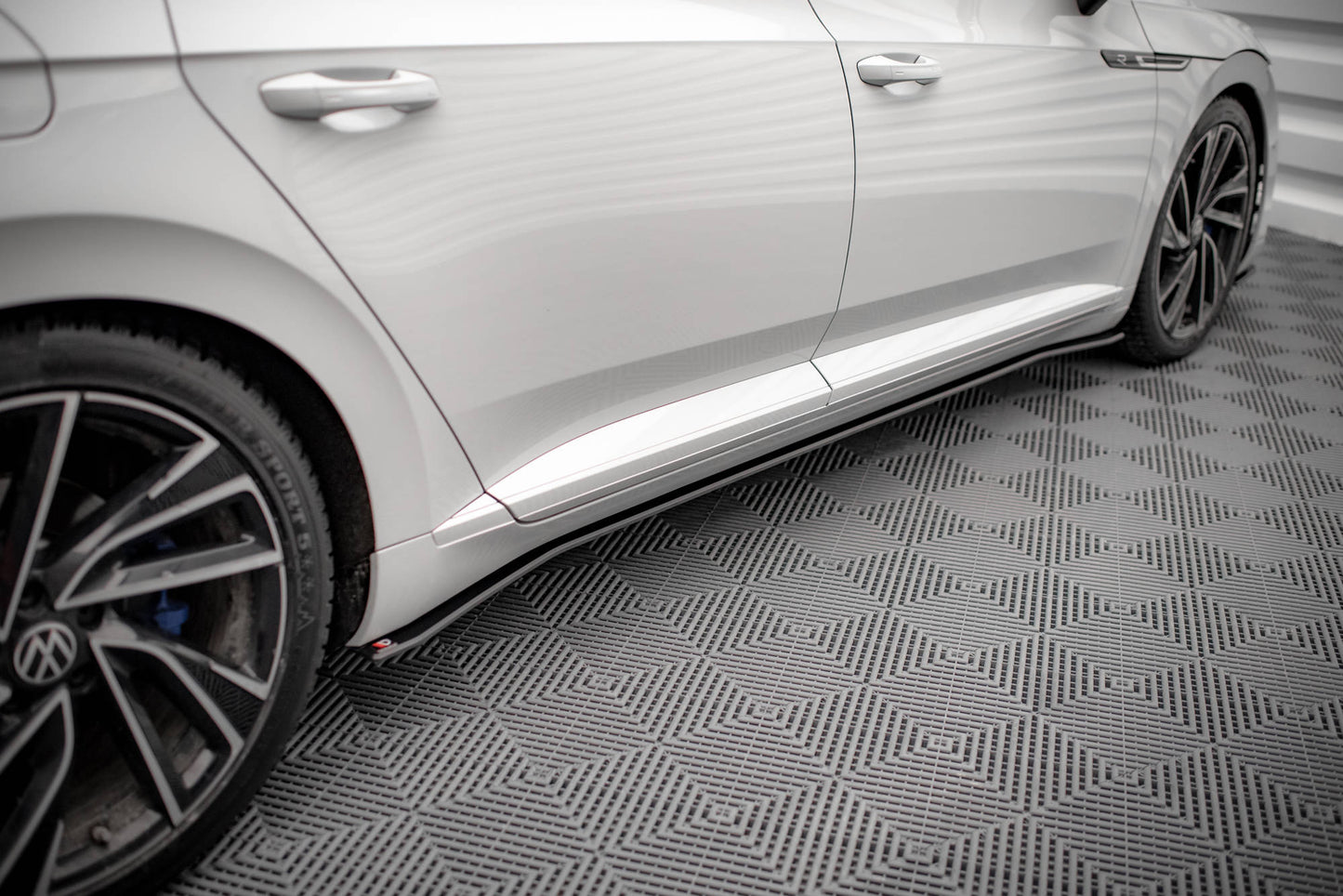 STREET PRO MINIGONNE LATERALI adatte per V.2 VOLKSWAGEN ARTEON R / R-LINE FACELIFT 2020-