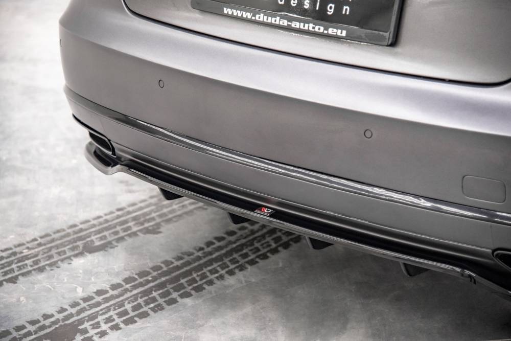 SPLITTER POSTERIORE CENTRALE (CON BARRE VERTICALI) ADATTO PER AUDI A8 D4 FACELIFT