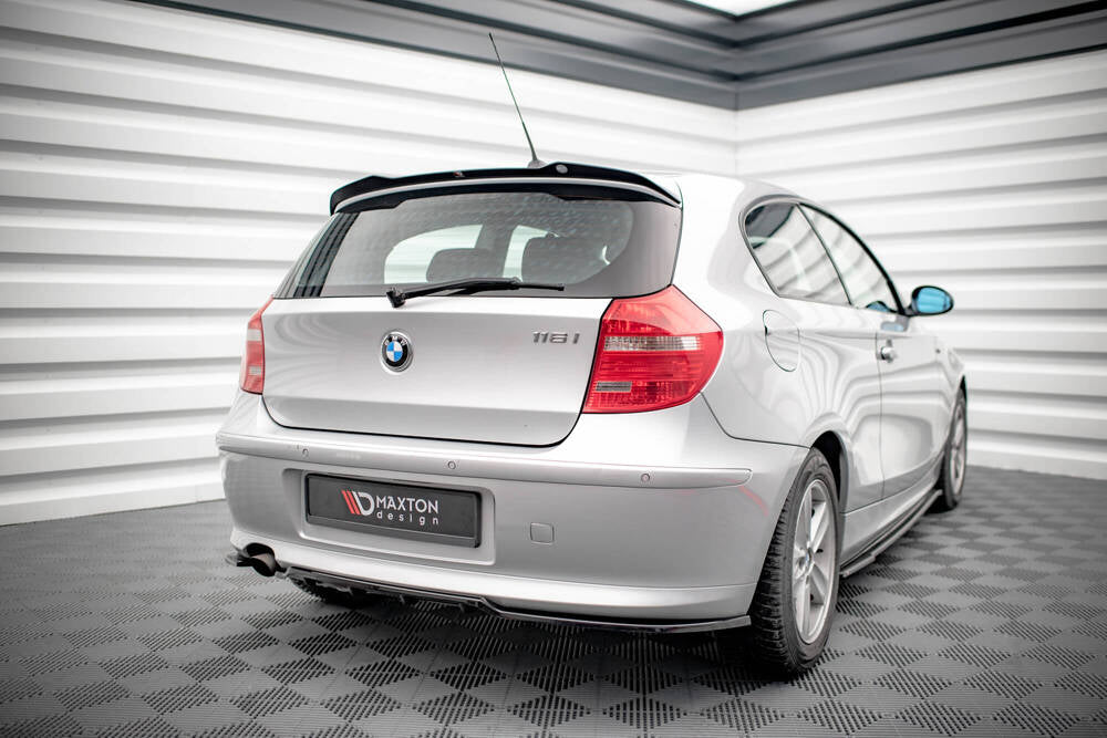 SPLITTER POSTERIORE CENTRALE (CON BARRE VERTICALI) ADATTO PER BMW 1 E81 FACELIFT