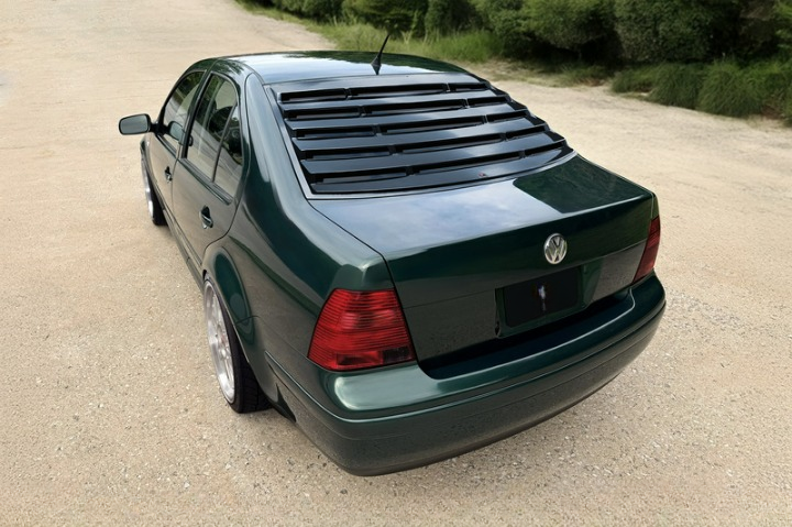 ART.2903   LOUVER LUNOTTO POSTRIORE NERO LUCIDO Volkswagen Bora