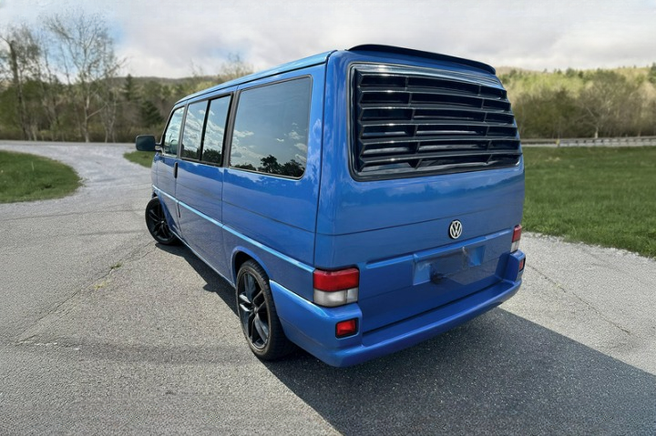 ART.2896  LOUVER LUNOTTO POSTRIORE NERO LUCIDO Volkswagen T4