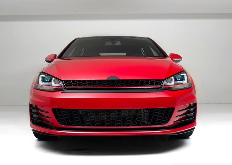 💫ART.7234 GRIGLIA SPORTIVA NERO LUCIDO con LINEA ROSSA per VW GOLF 7 17-19💫