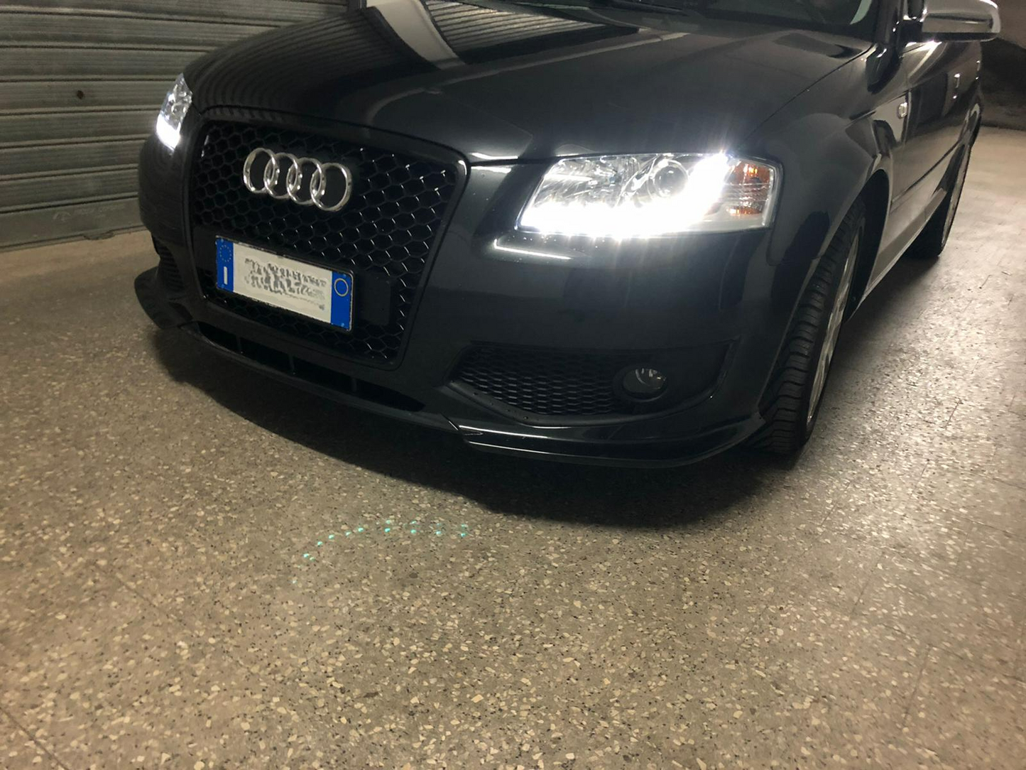 💎PARAURTI ANTERIORE ADATTO PER AUDI A3 8P 03-08 NERO LOOK RS3💎