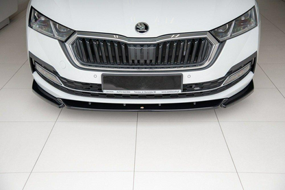 Octavia 4 Max V1 Labbro Frontale Piano Nero Vacuum Plastica 2020 in poi