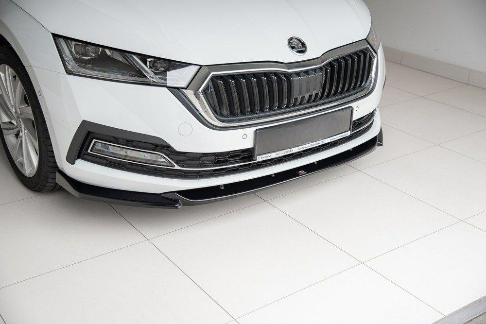 Octavia 4 Max V1 Labbro Frontale Piano Nero Vacuum Plastica 2020 in poi