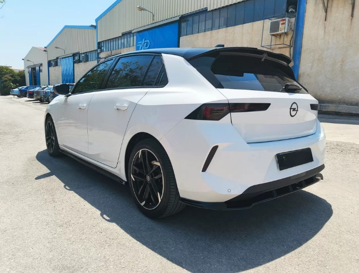 ART.2749 Sotto Minigonne Laterali Estensioni Opel Astra L Hatchbac