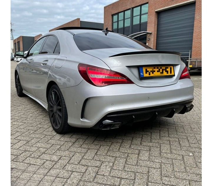 💫ART.6771 Diffusore + Terminali di Scarico AMG Look per CLA (C117) 2013-2019💫