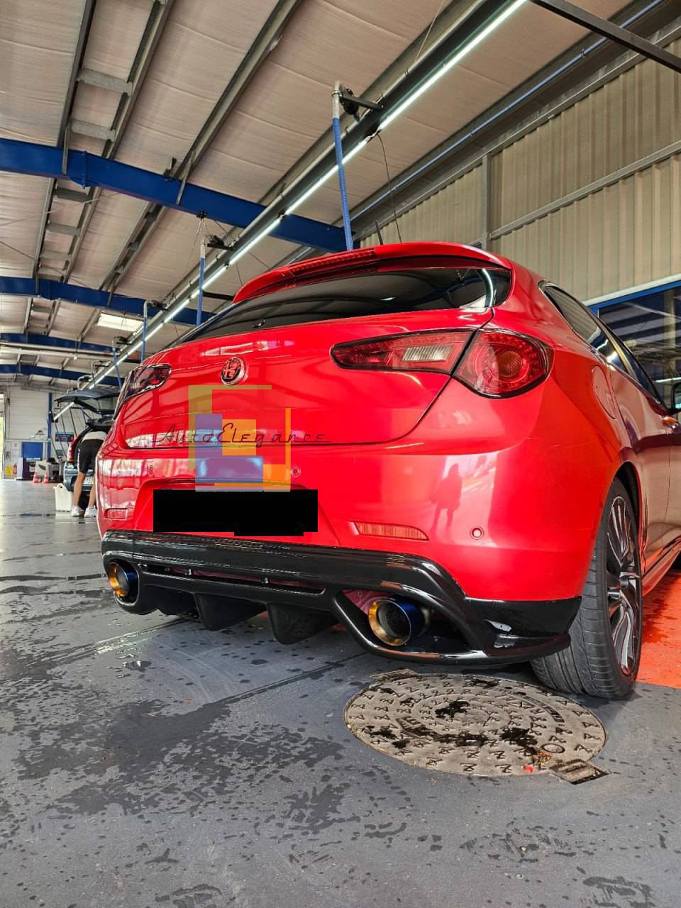 ART. 0405 DIFFUSORE ALFA ROMEO GIULIETTA LOOK QUADRIFOGLIO NERO LUCIDO