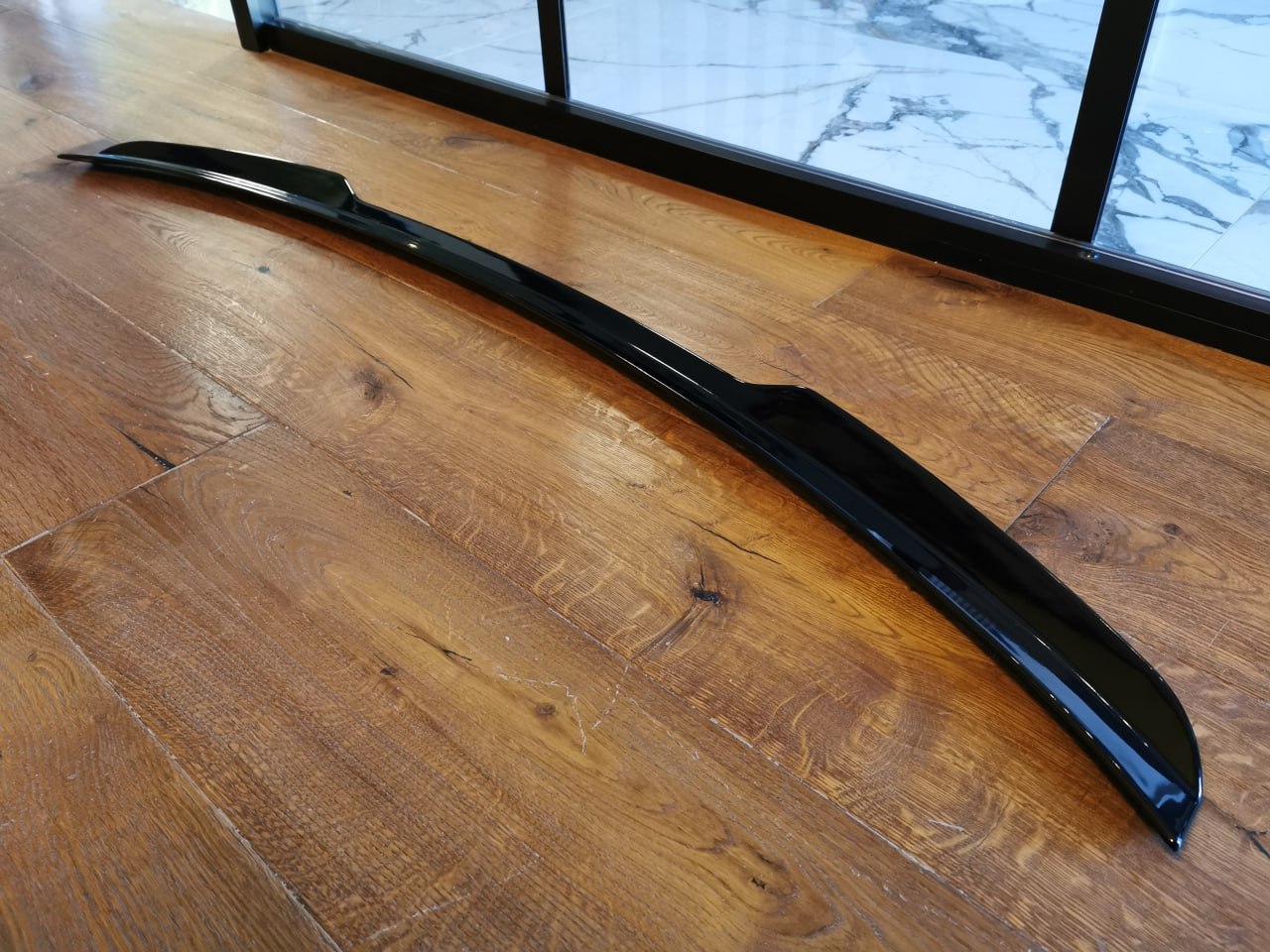 ART. 1385 SPOILER BAGAGLIAIO Q8 2018+ NERO LUCIDO