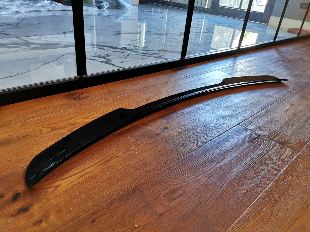 ART. 1385 SPOILER BAGAGLIAIO AUDI Q8 2018+ NERO LUCIDO