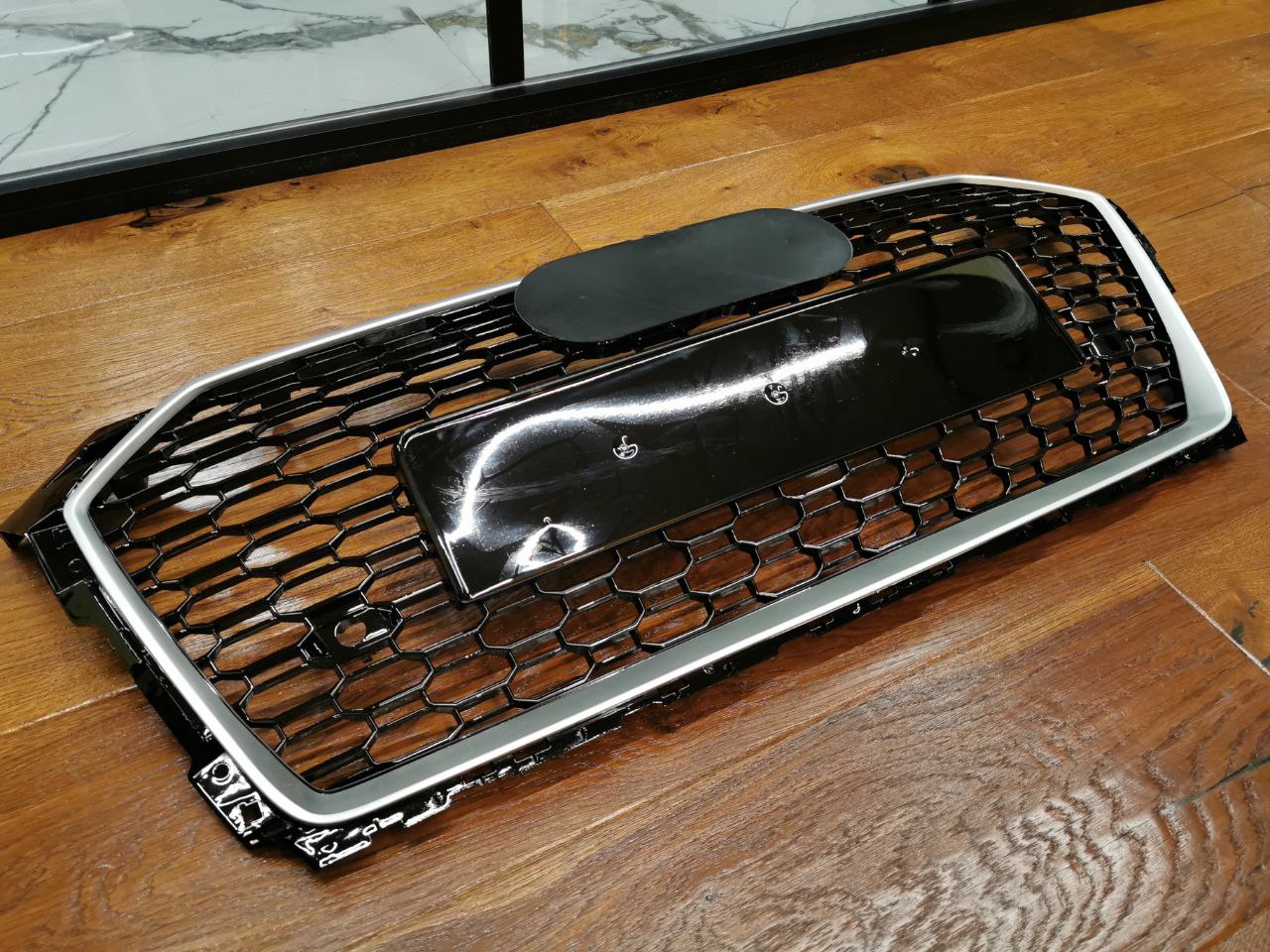 ART. 0587 GRIGLIA A5 F5 2016-2019 LOOK RS5 BORDO SATINATO