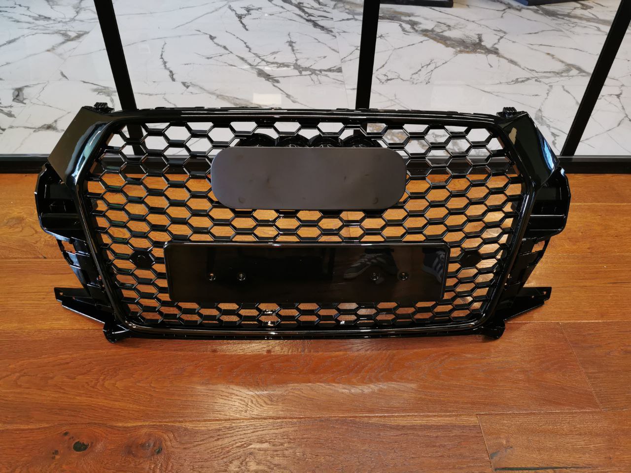 ART. 0579 GRIGLIA Q3 8U 2016-2019 LOOK RSQ3 NERA