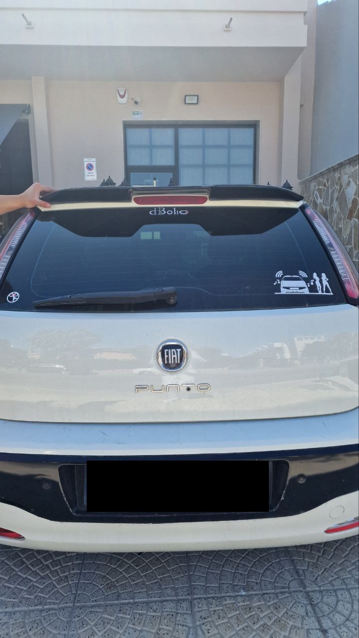 FIAT GRANDE PUNTO PUNTO EVO SPOILER SUL TETTO ALETTONE SPORTIVO NERO LUCIDO 0268