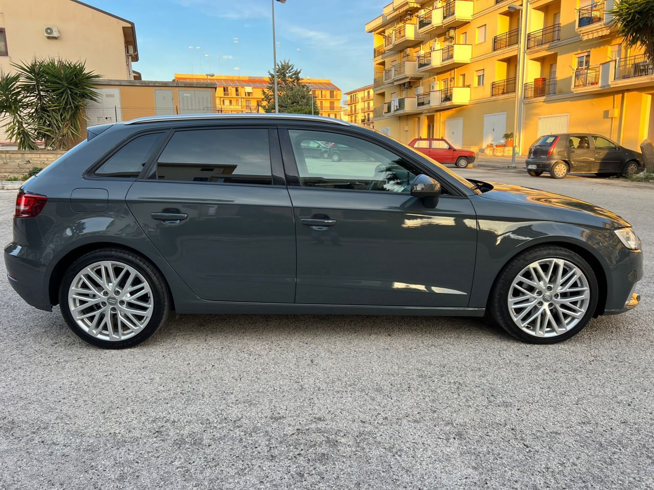 ROOF BARS FOR AUDI A3 8V SPORTBACK 2012+ ALUMINUM RAILS .- 