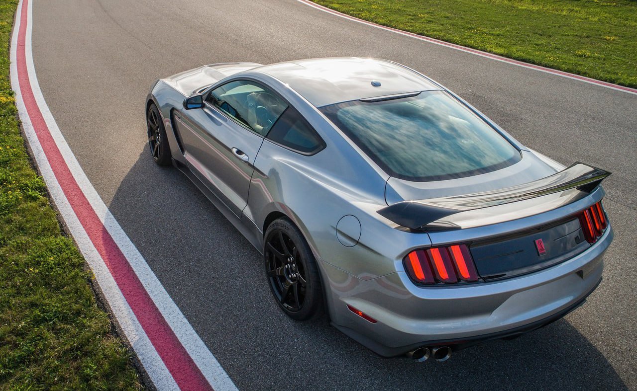 SPOILER ADATTO PER FORD MUSTANG COUPE 2014-2020 LOOK GT PERFORMANCE NERO LUCIDO