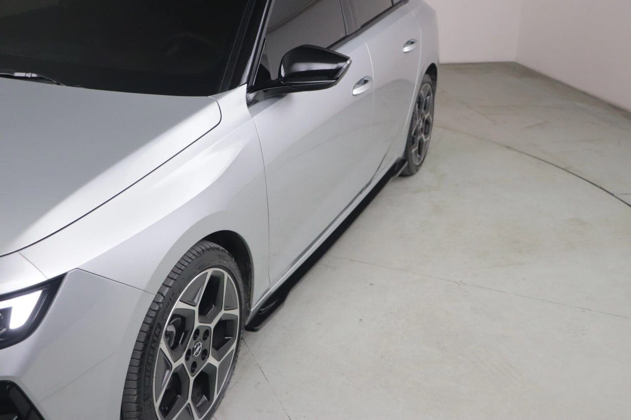 UNDER SKIRTS SUITABLE FOR ASTRA L 2020+ R GLOSSY BLACK