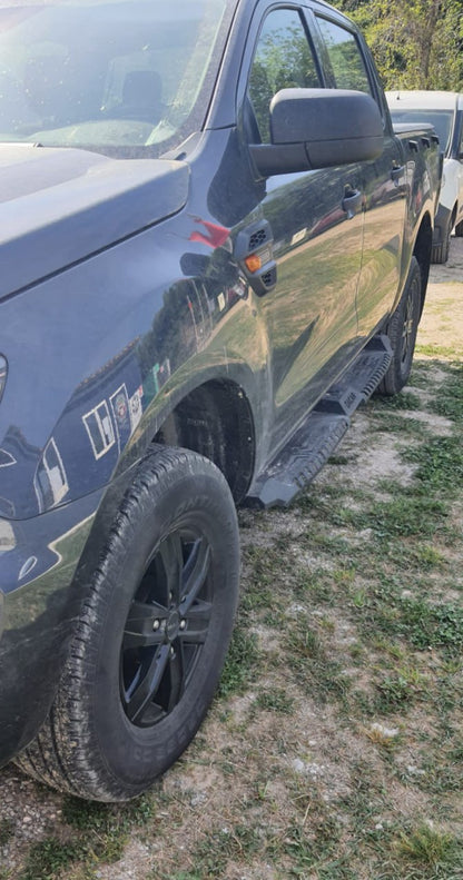 PEDANE ADATTE PER FORD RANGER T6 2011+ LOOK DAKAR OFF ROAD NERO OPACO CON LED