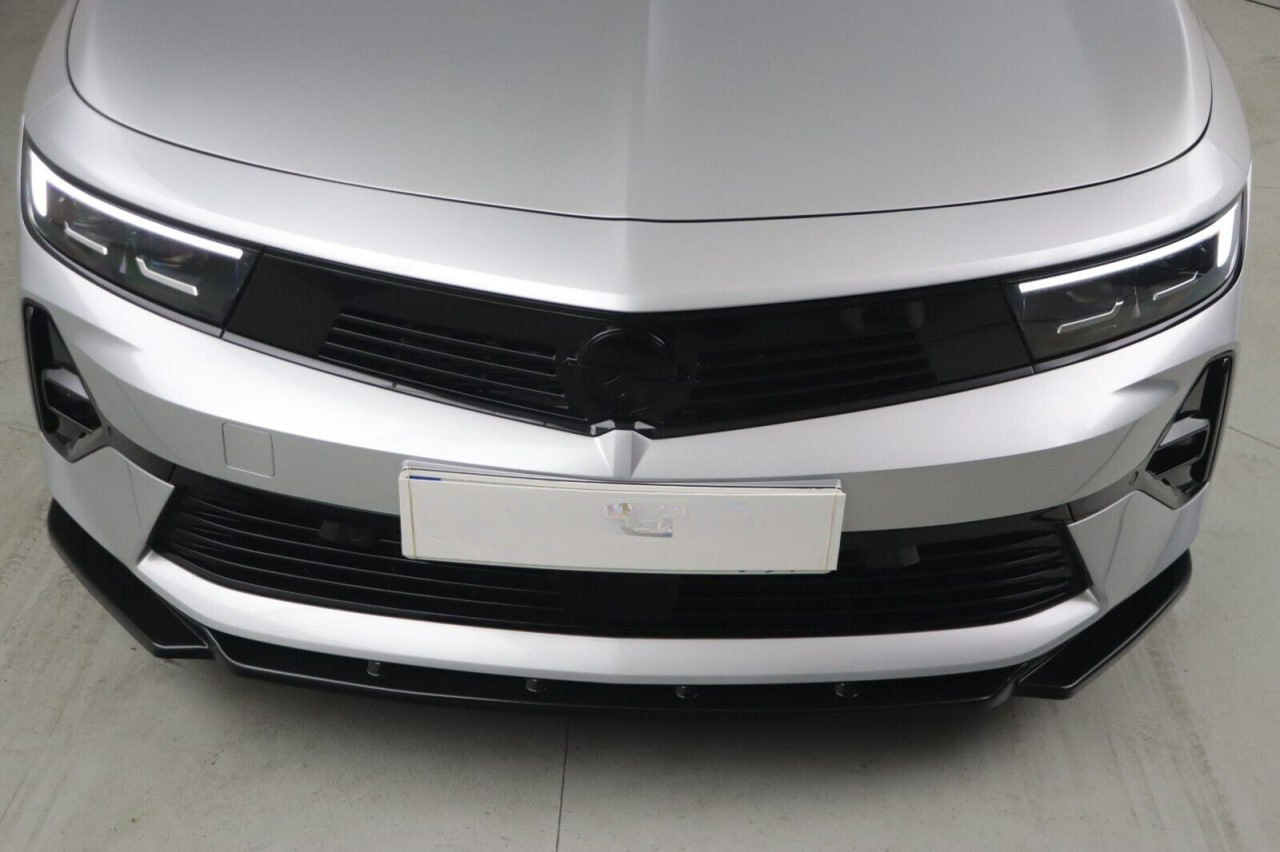 SPLITTER SUITABLE FOR ASTRA L 2020+ GLOSSY BLACK