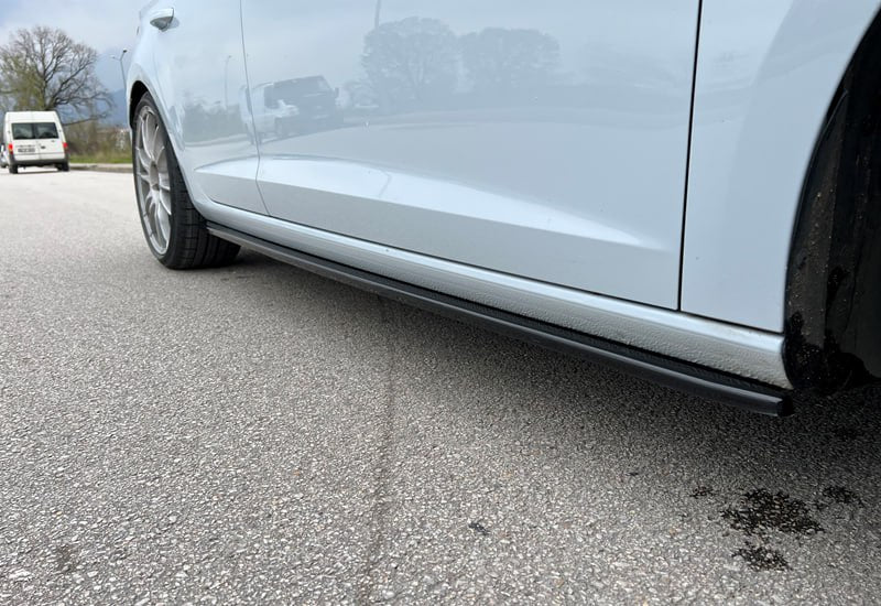 Sotto minigonne splitter adatto per Seat Leon Mk3 2012+ - Cupra/FR V1Style 4 mm