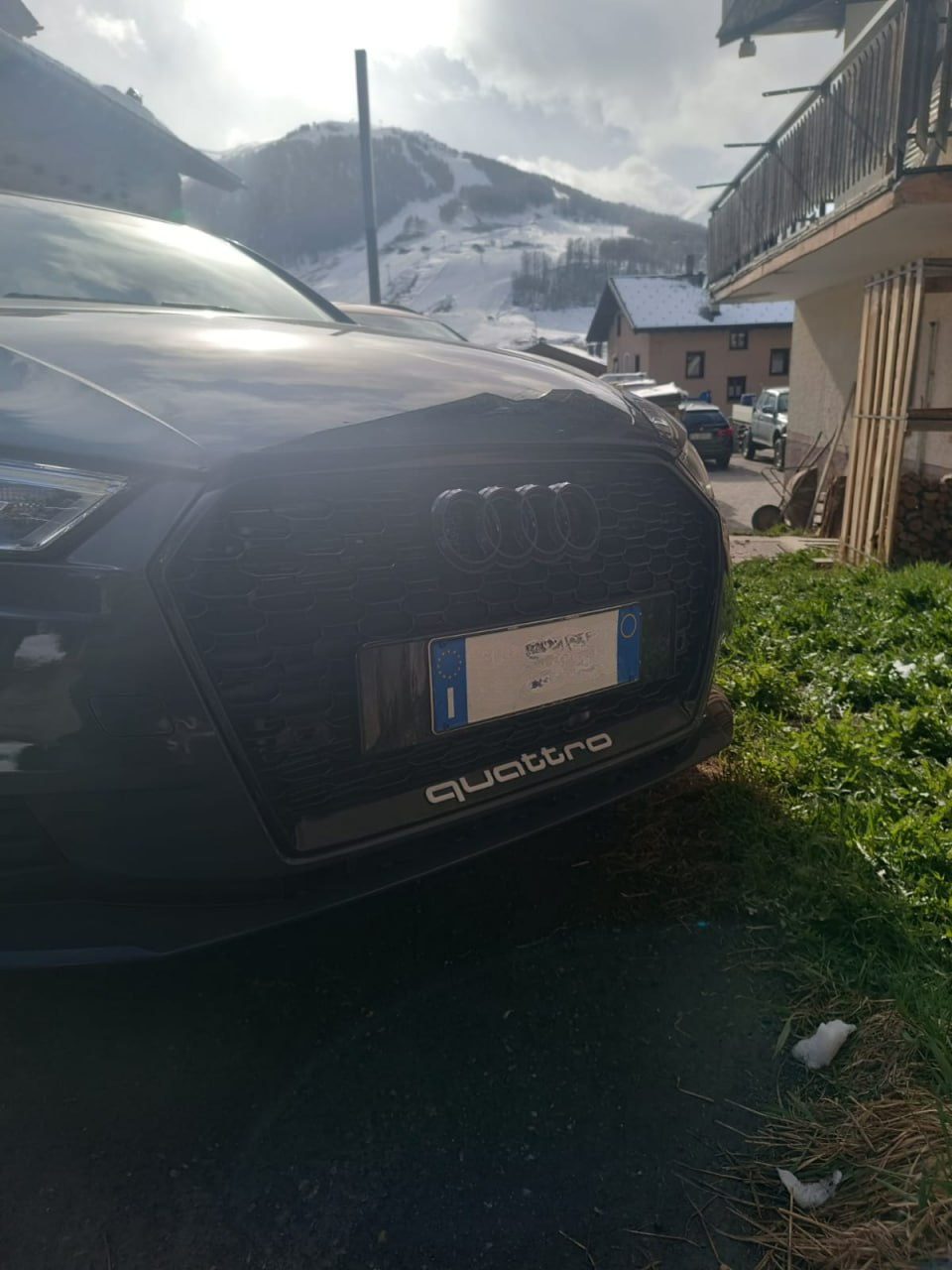 GRIGLIA ADATTA PER AUDI A3 8V 2017-2020 LOOK RS3 LOOK NERO LUCIDA 0033