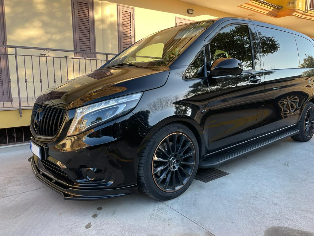 ✨GRIGLIA ADATTA PER MERCEDES CLASSE V W447 2014-2019 AMG LOOK GT NERO LUCIDO✨