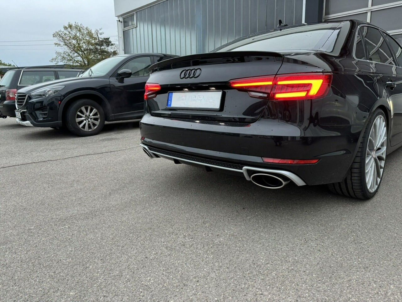 Paraurti posteriore mantovana diffusore punte di scarico adatto per Audi A4 B9