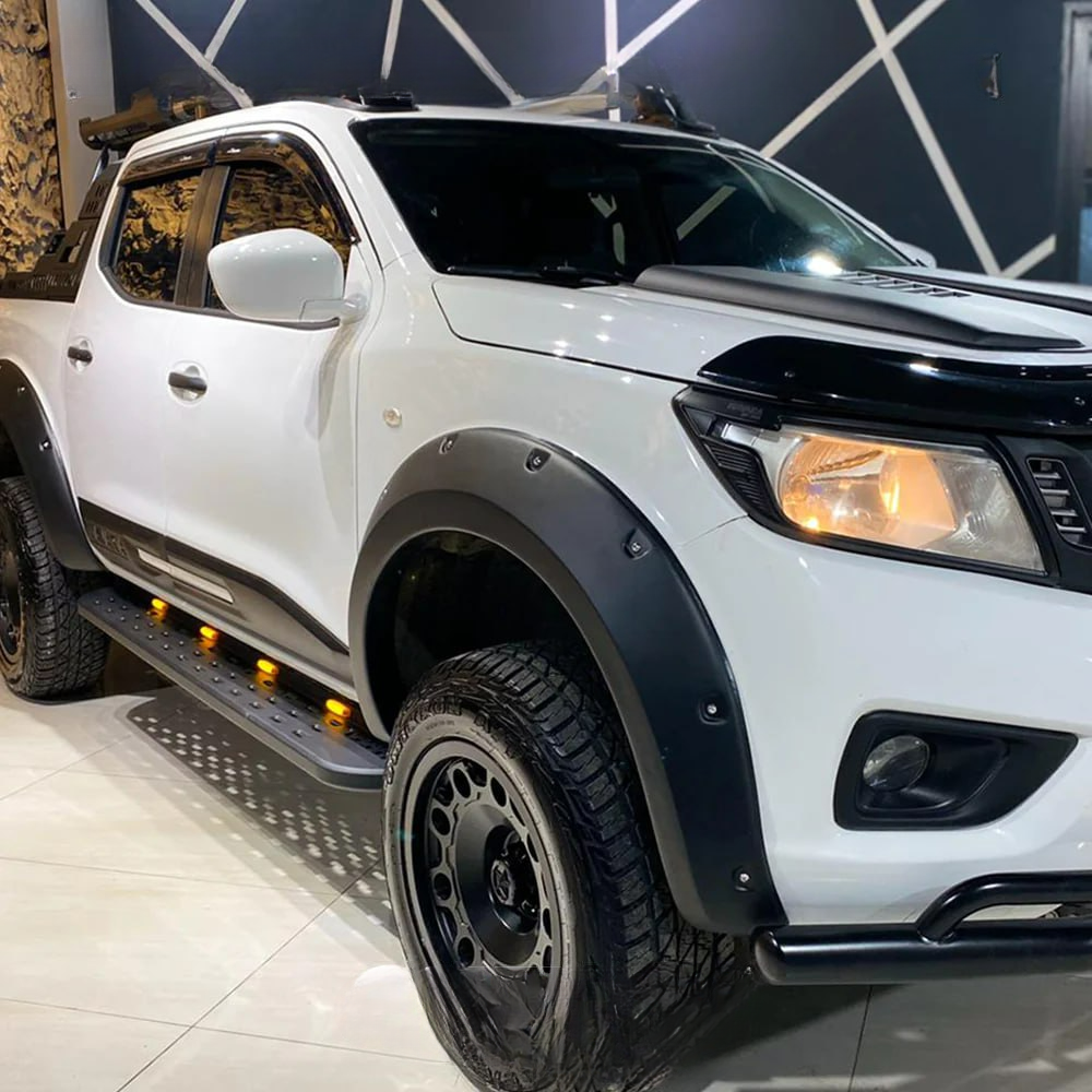 PARAFANGHI NAVARA ADATTO PER NP300 (D23) 2014-2017 NERO OPACO (NO ADBLUE)